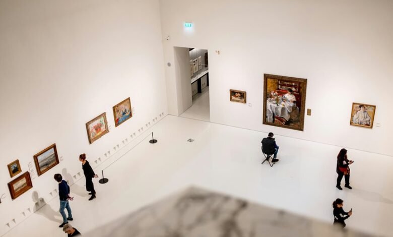 exploring paintings in arte
